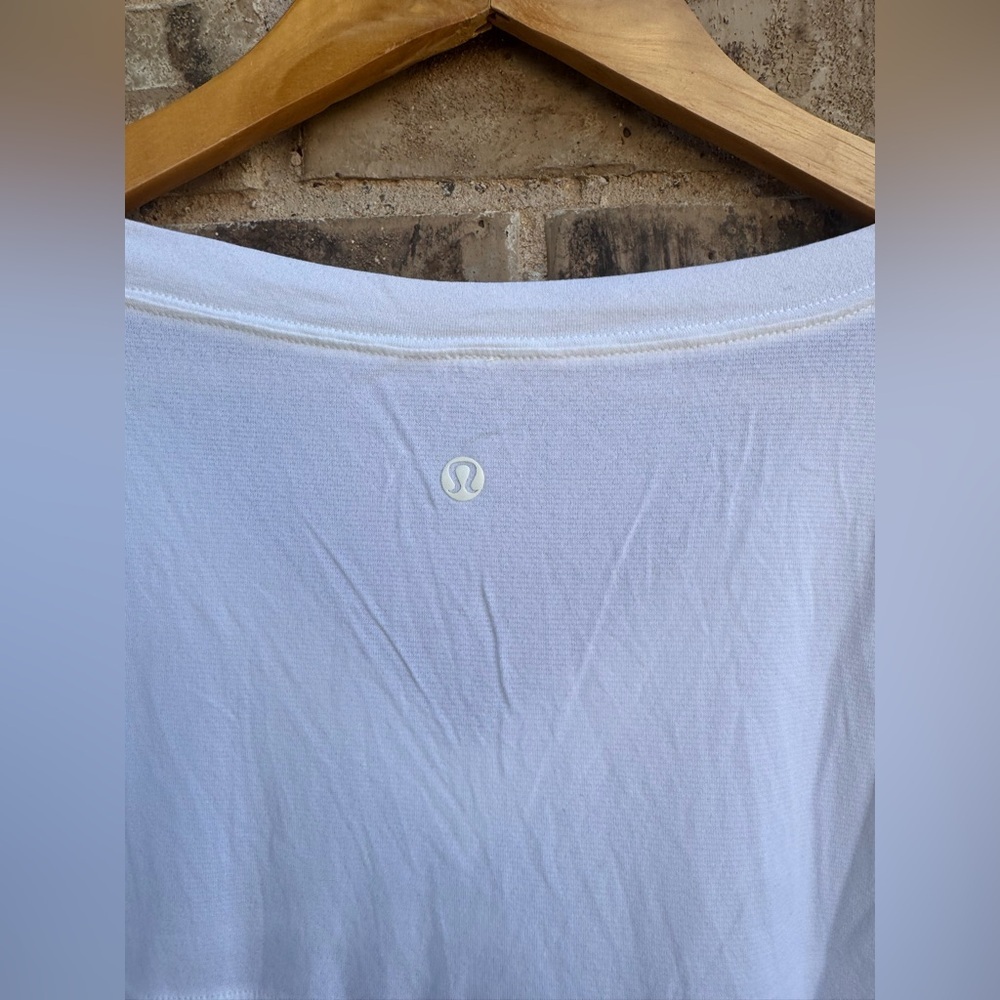 Lululemon athletica Sport Tee White Black size 12 - Picture 4 of 9